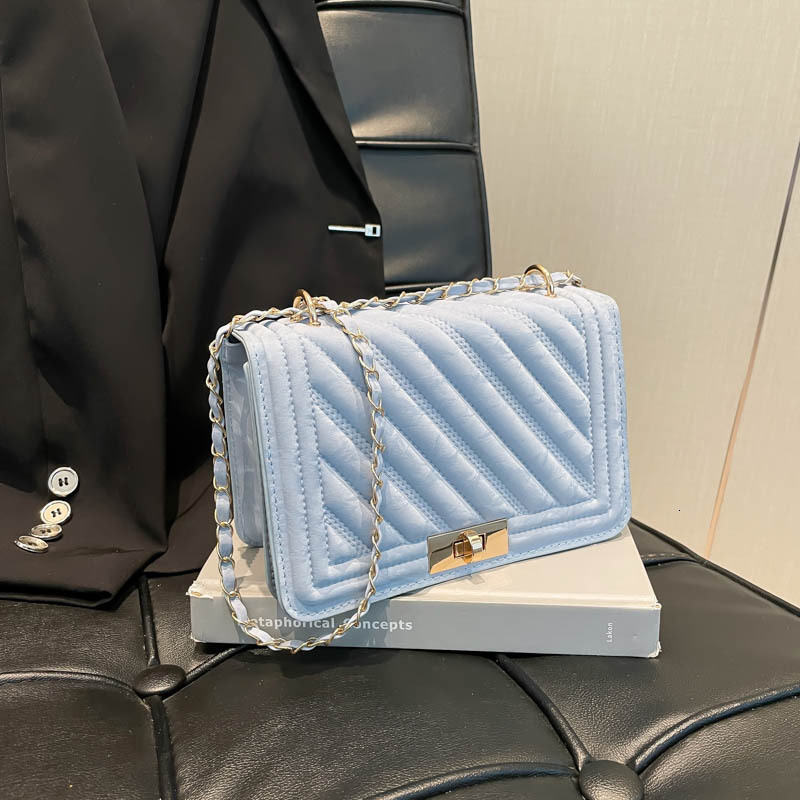 Leisure Embroidery Thread Buckle Women's Spring And Summer New Luxury Bag Free Delivery Designer Bag 2025 New Chain Commuting Fashion Simple Sing