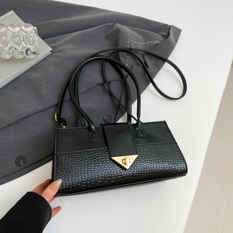 This Luxury Bag Year's Popular New Free Delivery Designer Bag Women's Bag 2025 Spring And Summer New Fashion Crocodile Pattern Splicing Hand
