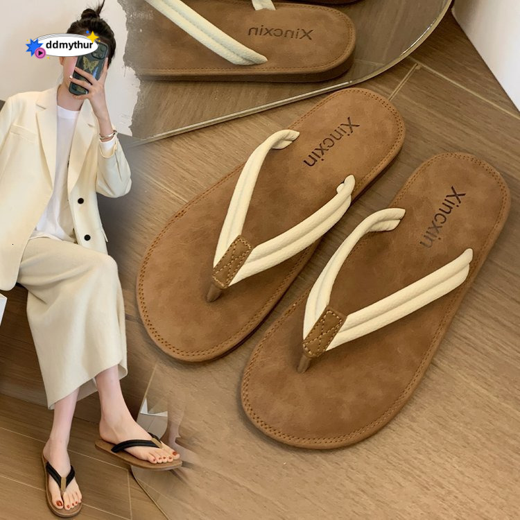 Island vacation~Soft stepping on feces and touching character slipper girl 2024 summer Instagram beach casual breathable sandal trend ddmythur