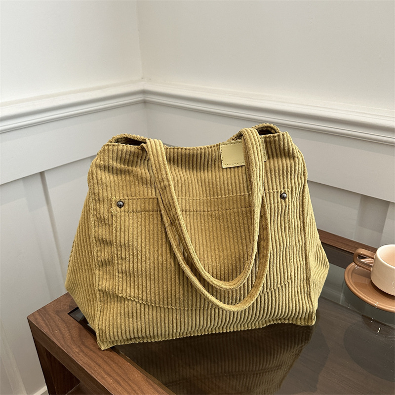 Large Capacity For Women In Spring And Summer 2025 Fashionable Single Luxury Bag Shoulder Women's Casual Versatile New Free Delivery Designer Bag