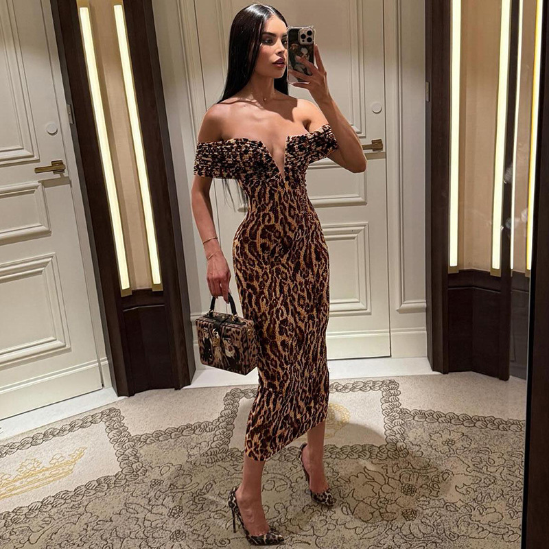 Wind 2025 Spring New Womens Fashion Sexy One Shoulder V-neck Slim Leopard Pattern Dress for Women