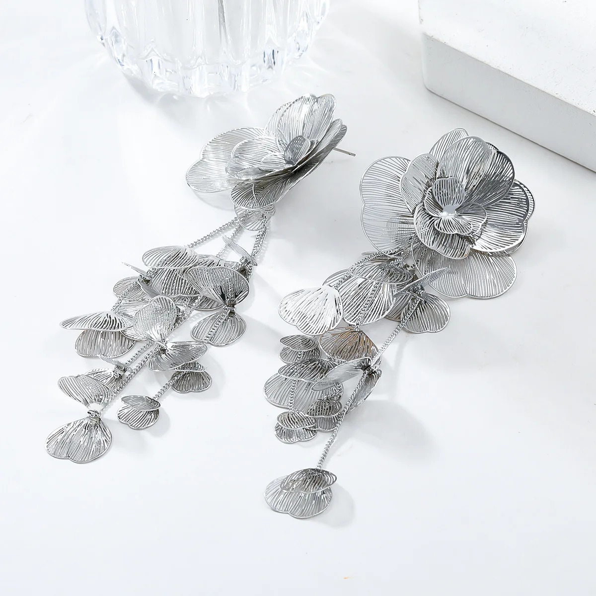 Lady Vintage Alloy Hollow Flower Tassel Drop Earrings - Fun and Unique Perfect for Elegant and Chic Fashion Styles 250513