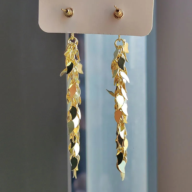 Fashion Metal Long Leaf Tassel Drop Earrings for Women Gold Color Temperament Charm Earrings Female Wedding Gifts 250513