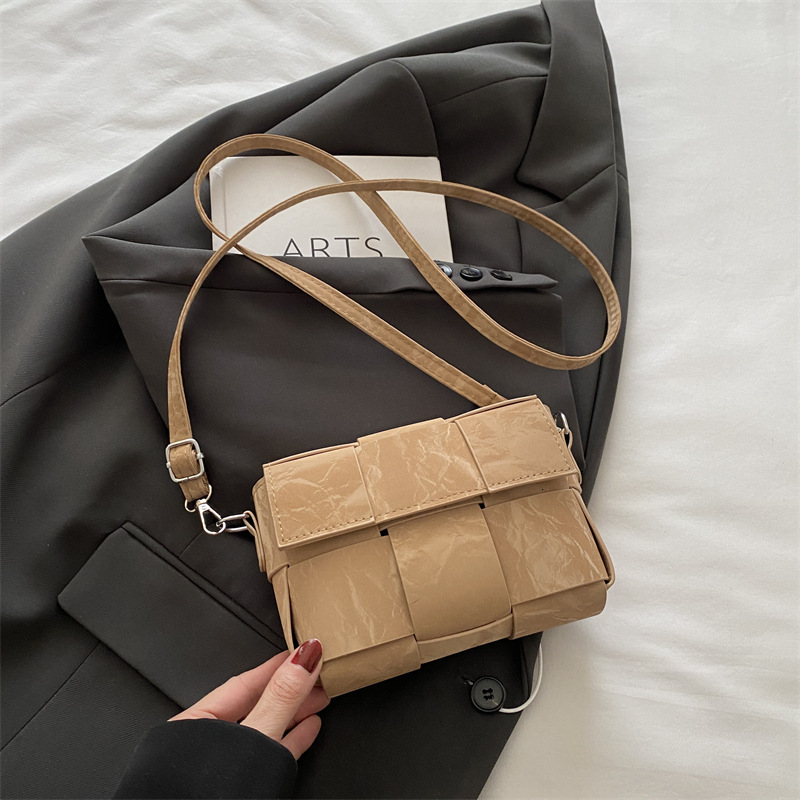 Exquisite Square 2025 New Luxury Bag Free Delivery Designer Bag Super Popular Small Bag Female Niche Design Fashionable And Versatile Woven Shoulder C
