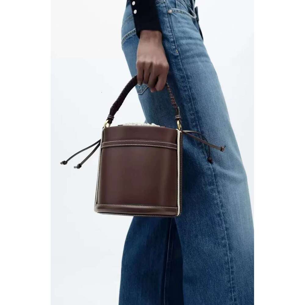 New Female Shoulder Fashion Bucket Handheld Bag Women's PU Leather Leisure Outdoor Crossbody Bags