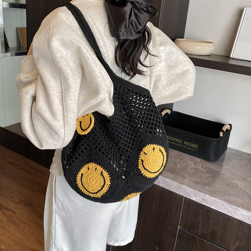 Designer Handbag Spring Summer New Collection Forest Love Jacquard Woolen Hollow Knitted Single Shoulder Tote Beach Women S Bag Mini Storage Bag Free 