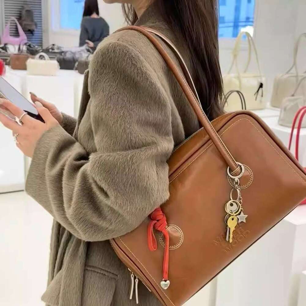 Margesherwood Korean Edition New Fashionable Casual Leather Boston Handbag Underarm Shoulder Bag