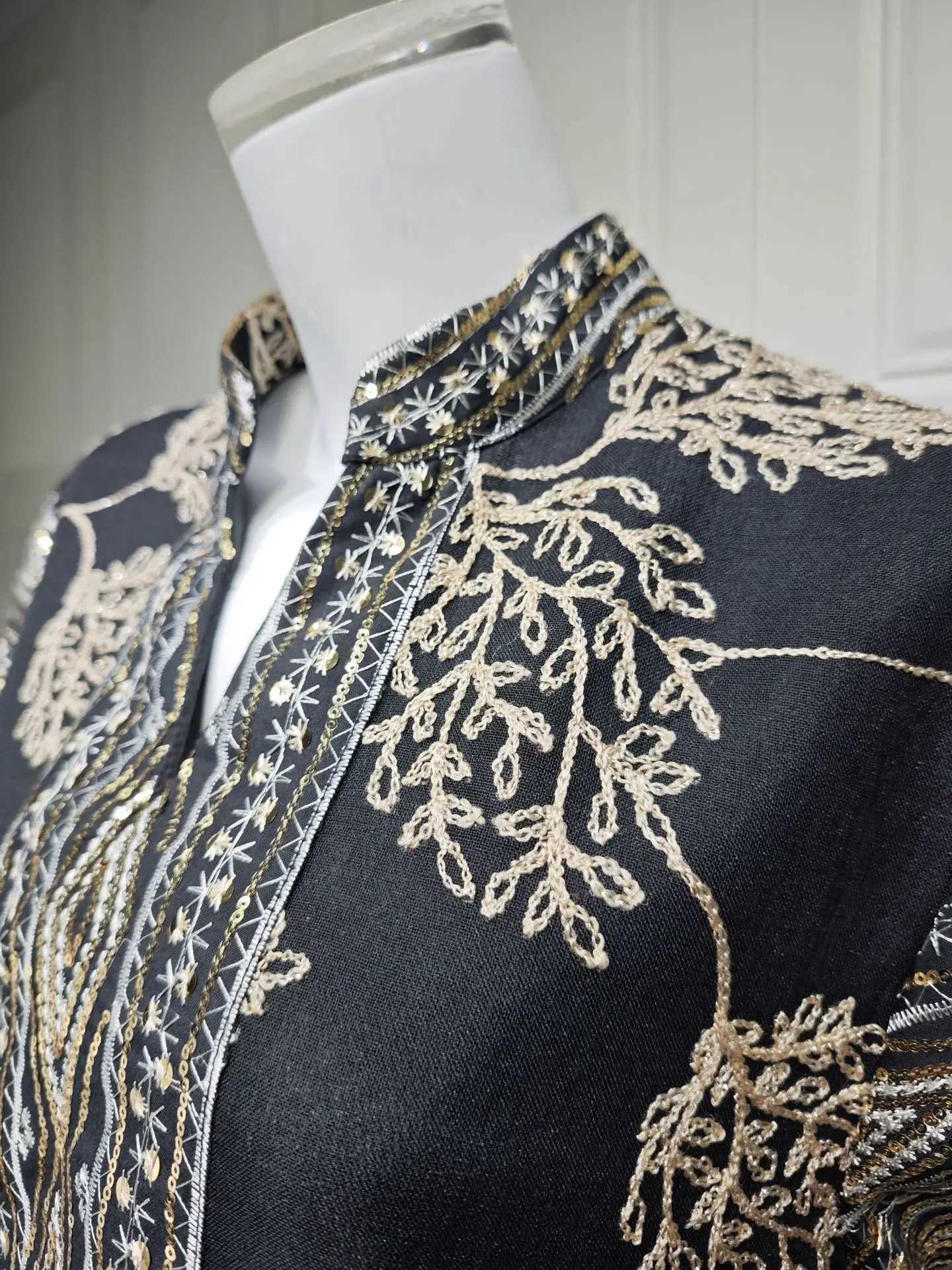 Muslim Womens Black Islamic Embroidered Abaya with Gold Detailing Ideal for Formal Occasions in Middle East like UAE and Saudi X250514