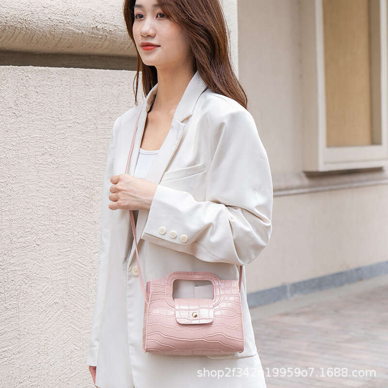 2022 Spring/Summer New Crocodile Pattern Handbag Fashion Chain Cross Shoulder Women's Bag