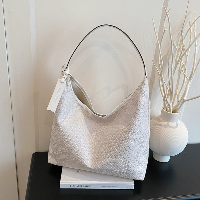 Leisure Large Capacity For New Free Delivery Designer Bag Women 2025 New Trendy And Versatile Western Style Shoulder Luxury Bag Bag Super Hot Water Bu