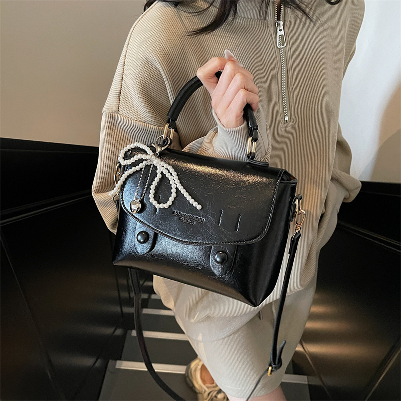 Small square with niche design 2025 new trendy handbag, single shoulder crossbody bag