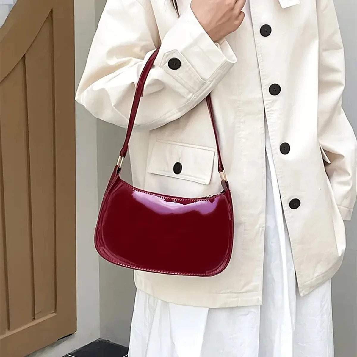 Red highend bag for women retro handheld underarm foreignstyle small patent leather young girls single shoulde 250514