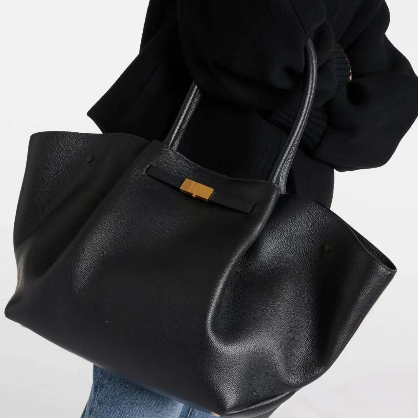 2025 Capacity Wing Bags High-End Leather Dumpling Shape Design Large Shoulder Slanting Cross New Ladies Handbags