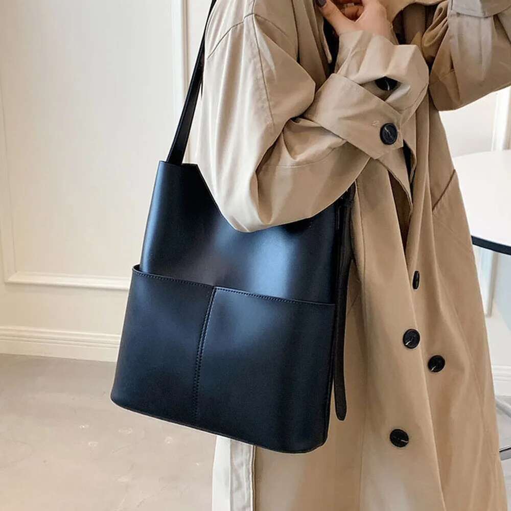 Women's Casual Soft Skin Tote Large-Capacity Bucket Advanced Sense Niche Ladies Versatile Commuter Designer Shoulder Bag