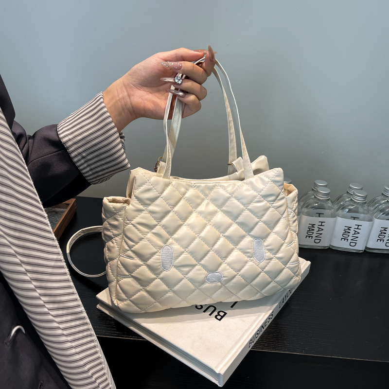 New Luxury Bag Free Delivery Designer Bag Lingge Embroidery Thread Large Capacity For Women 2025 New Commuter Storage Bag Fashion Single Shoulder Tote