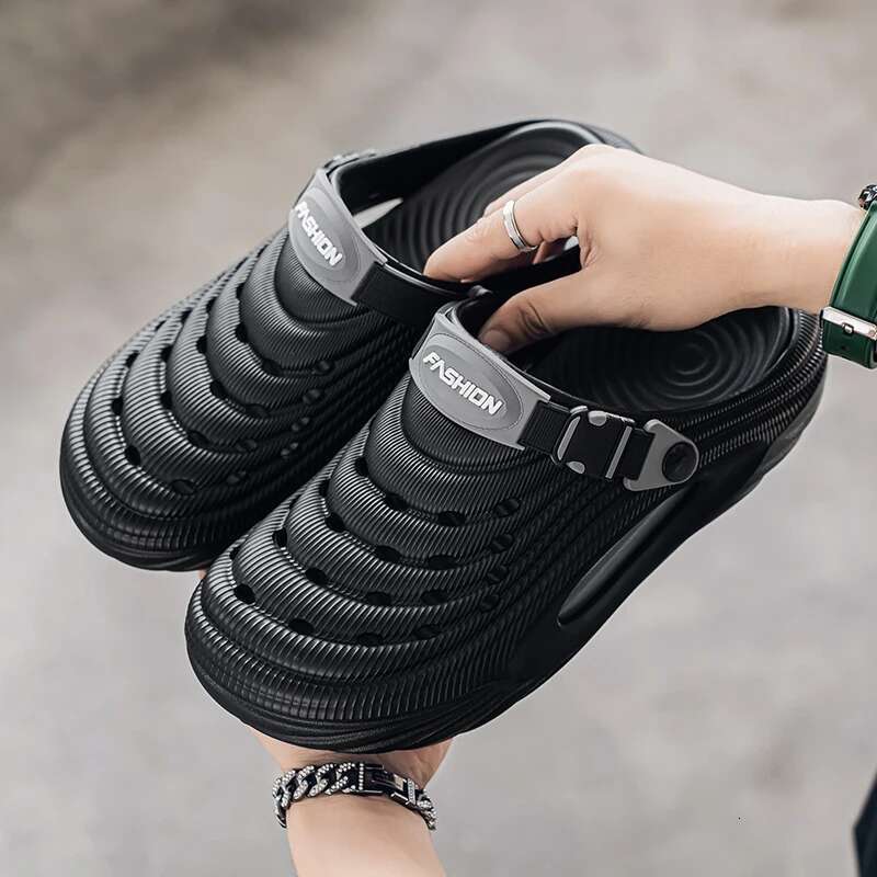 Casual Clogs Mens Sandals Summer EVA Beach for Men Fashion Hollow-out Slippers Solid Color Garden Shoes Closed-toe