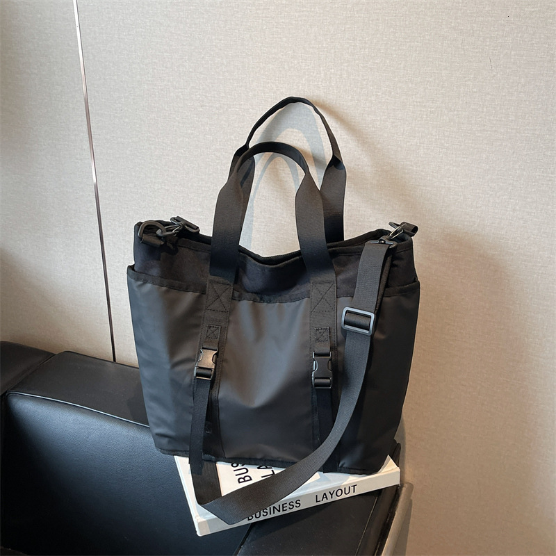 Large Capacity Commuter Women 2025 New Fashionable Versatile Handbag for Male Students Computer Single Shoulder Crossbody Bag