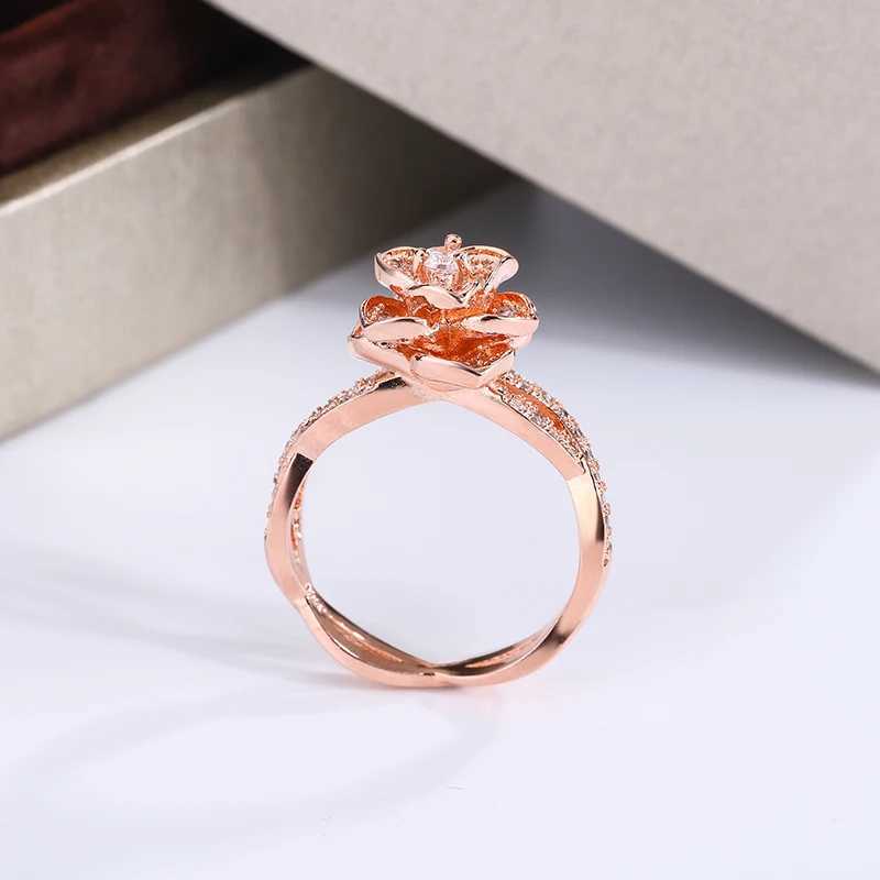 925 Silver Plated InterTwined Three-Dimensional Rose Ring White Zircon Full Diamond Ring Ladies Temperament Elegant JewelryXJ250514