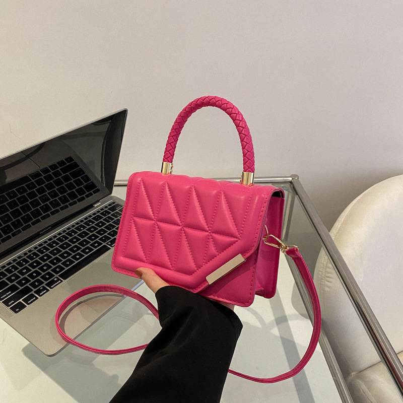 Free Delivery Designer Bag Lingge Texture For Women's 2025 Fashionable Handheld Small Square Fashion Chain Solid Color Single Shoulder Crossbody 