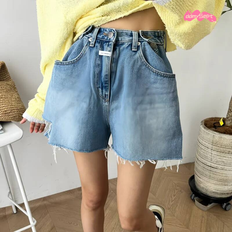 Summer Vintage Tassel Hole Women's Denim Short Pants 2025 New High Waist Button Casual Loose Jeans Shorts for Women ddmysept