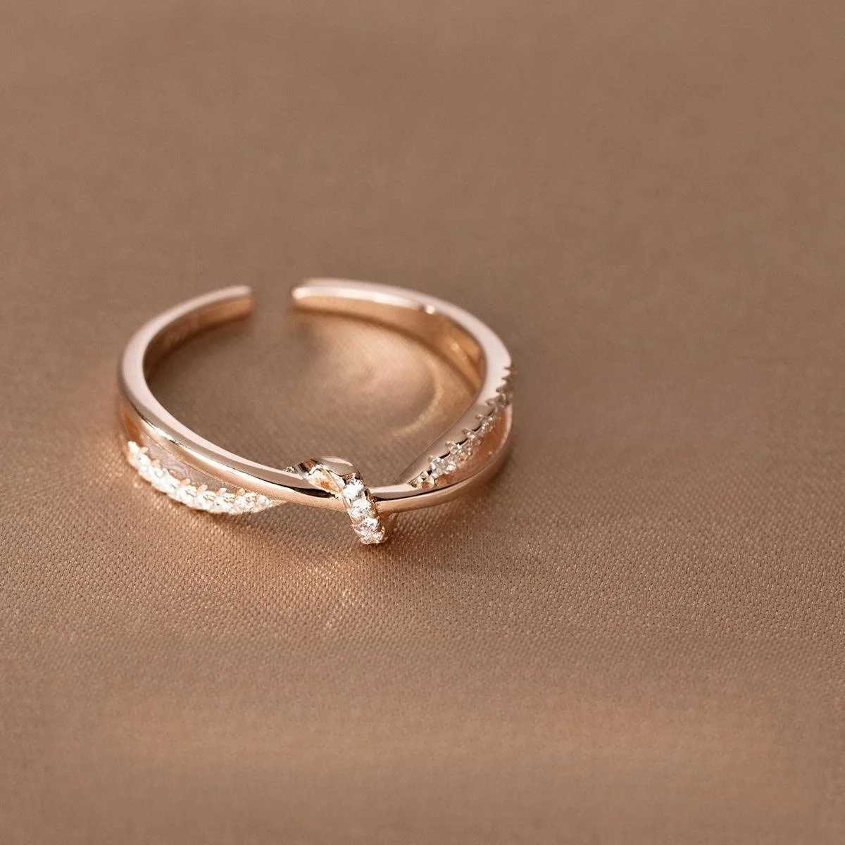 925 Sterling Silver Cross Knotting Zircon Rings For Women Girls Wedding Luxury Jewelry Accories Silver 925XJ250514