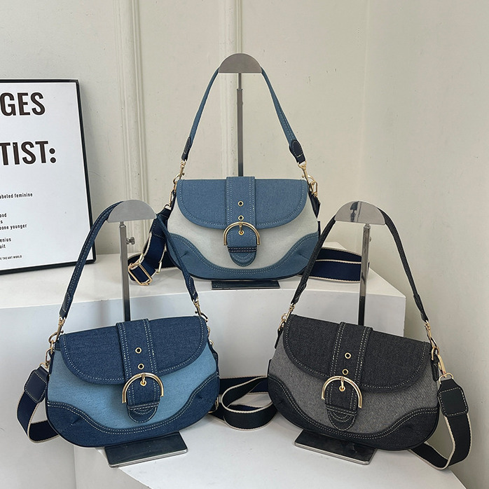2025 Women's Cowboy Shoulder Bag Comparison Splicing Designer Bag Saddle Crossbody Bag Fashion Magnetic Buckle High Quality Commuter Bag Shopping