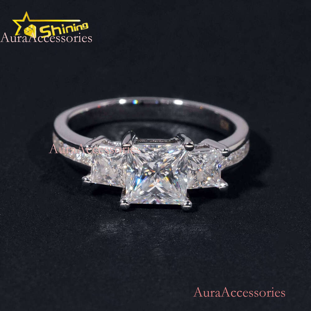 GRA Certificated Three Stones Design Solid Sier Princess Cut Moissanite Ring Custom Engagement Wedding Rings for Women