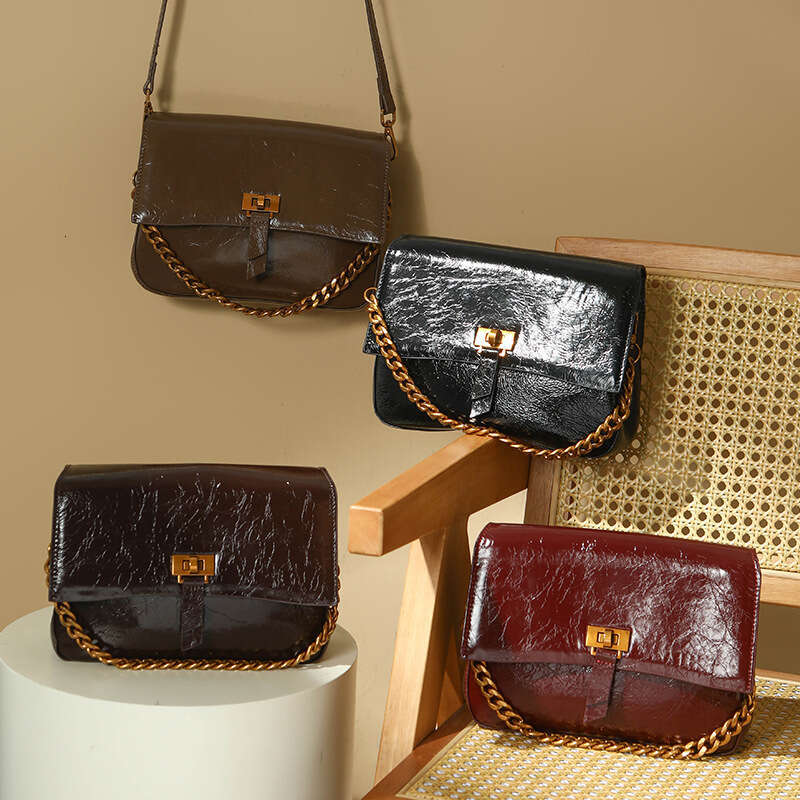 Premium Leather Women's 2025 New Crossbody Postman Armpit Fashionable Large Capacity Single Shoulder Versatile Small Bag