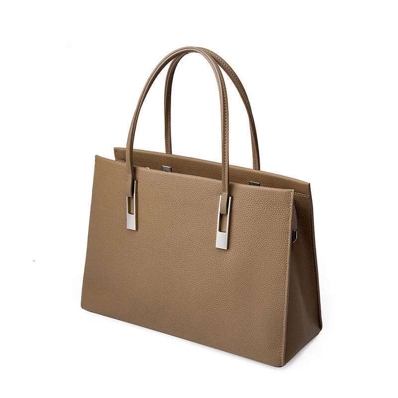 Women's Elegant Leather Tote Bags 2024 New Commuter Large Capacity First Layer Cowhide Shoulder Bag Handbags