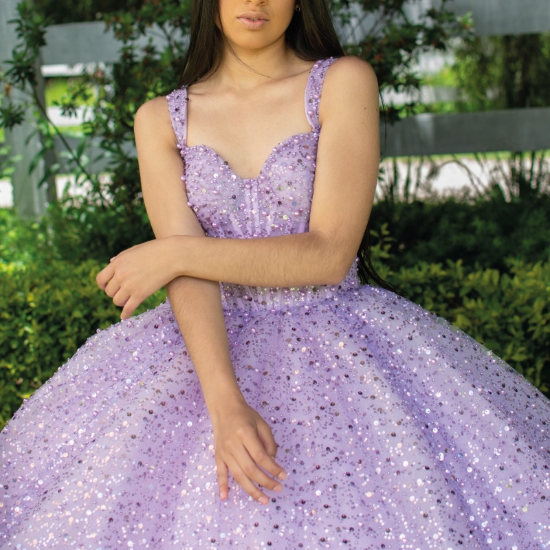 Lavender Shiny Quinceanera Dresses Off Shoulder Ball Gown Sweet 16 Dress Beading Sequined Tull Birthday Party Vestidos 15 De Anos