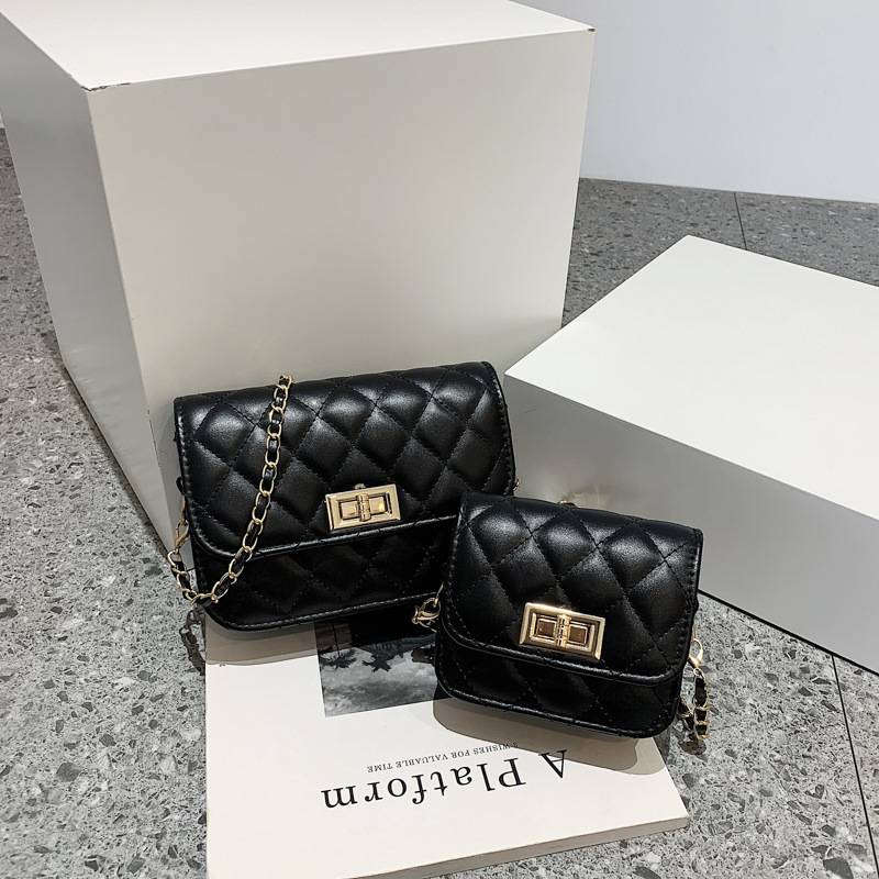 Free Delivery Designer Bag Korean Version Internet Famous Women's 2025 New Trend Fashion Leisure Diamond Grid Chain Single Shoulder Crossbody Sma
