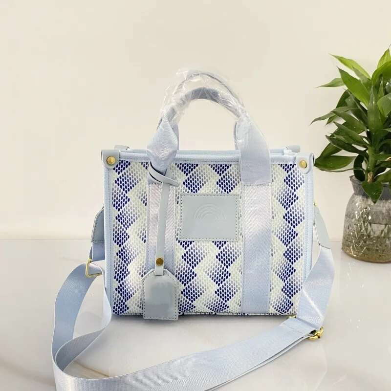 2025 Spring/Summer Flower Tray Special High end Impression Handbill Shoulder Bag for Women