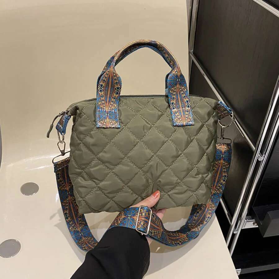 Women Wide Belt Handbag Fall/Winter Rhombus Space Shoulder Large Capacity All-Match Shopping Tote Bag
