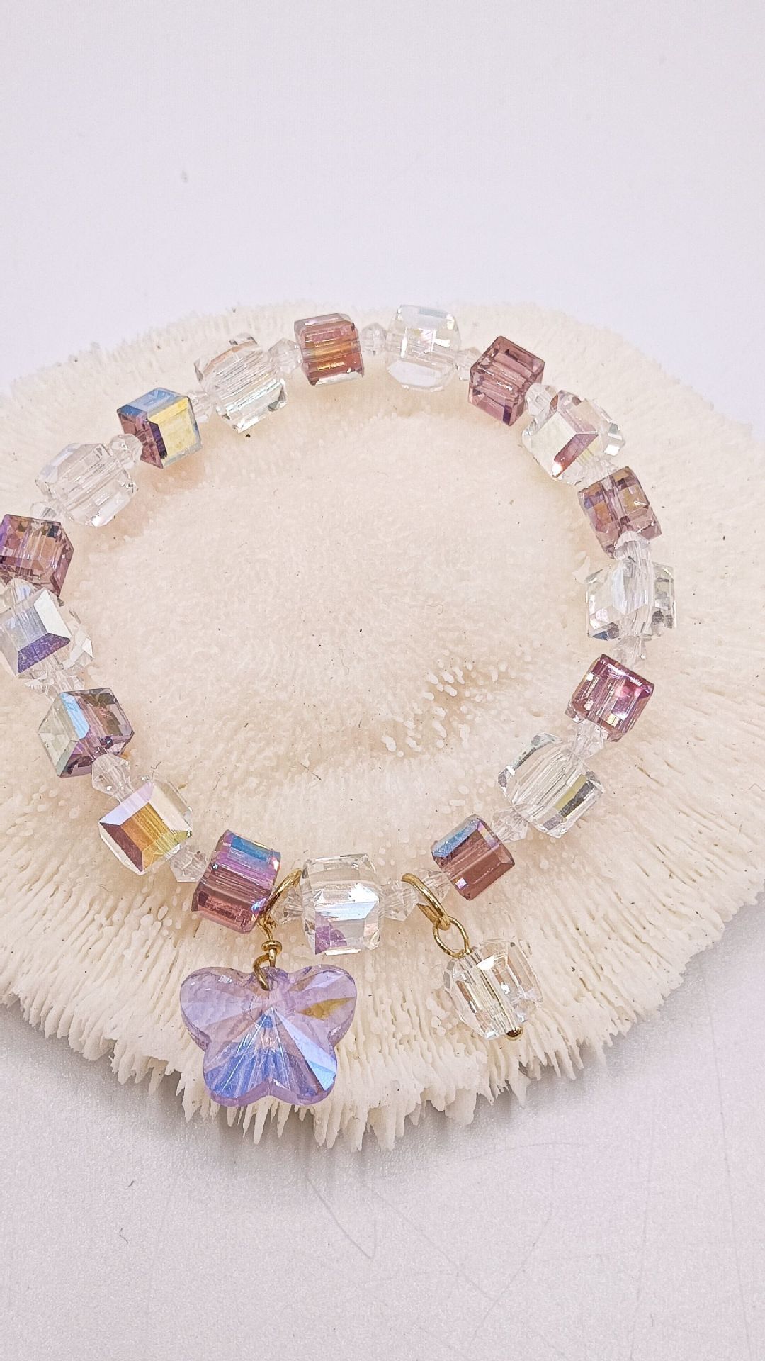 Simple fashionable square sugar white transparent crystal bracelet for girls to wear as a gift, live streaming accessories, and bracelets