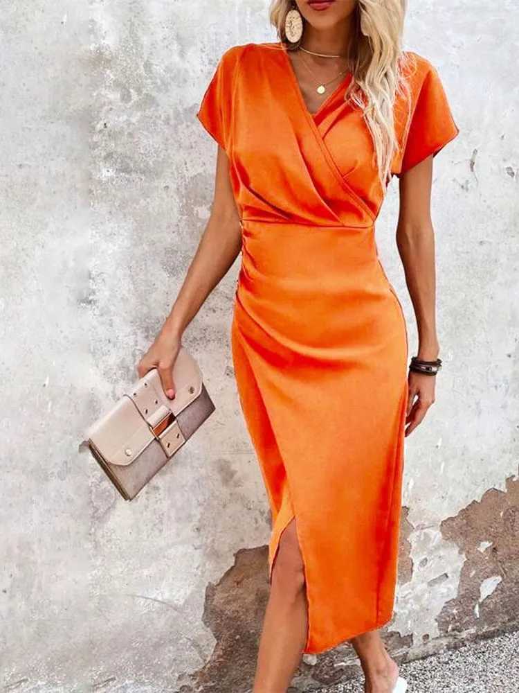 Solid Color Slim Maxi Dresses Women Summer New V-neck Folds Package Hip Slit Long Dress Female Temperament Commuting DressesXJ250514