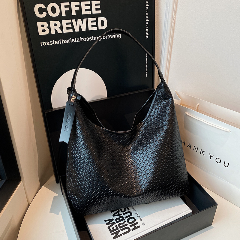 Leisure Large Capacity For New Free Delivery Designer Bag Women 2025 New Trendy And Versatile Western Style Shoulder Luxury Bag Bag Super Hot Water Bu