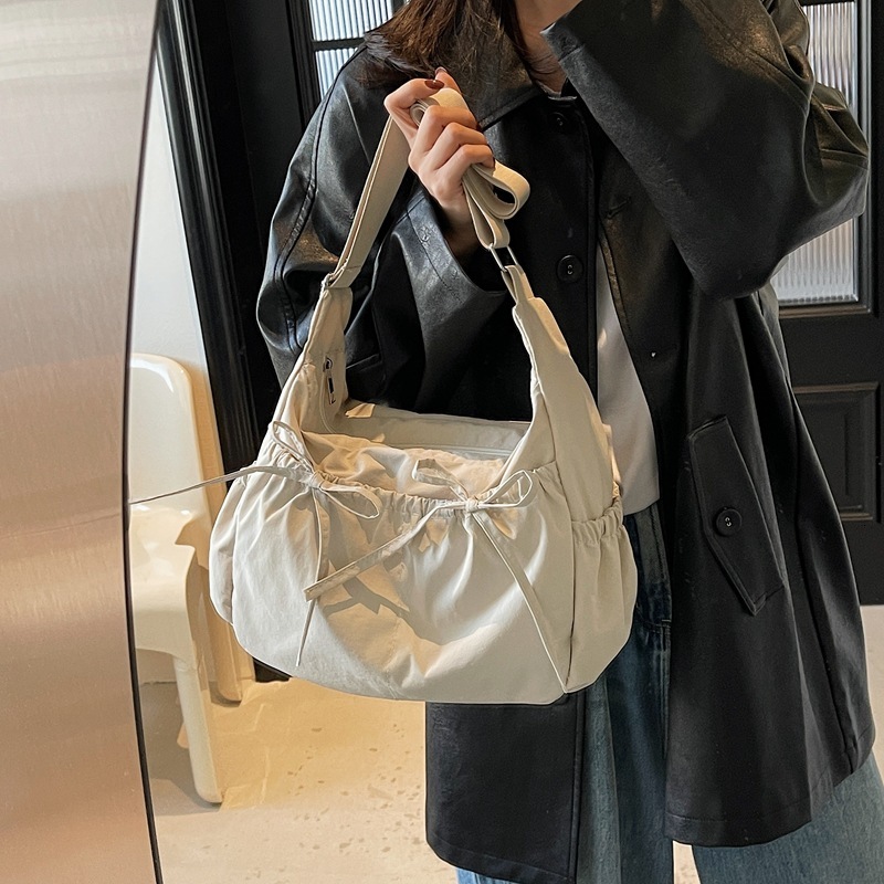 Casual, pleated tote with large capacity, lightweight, suitable for travel, class, commuting, crossbody women's bag