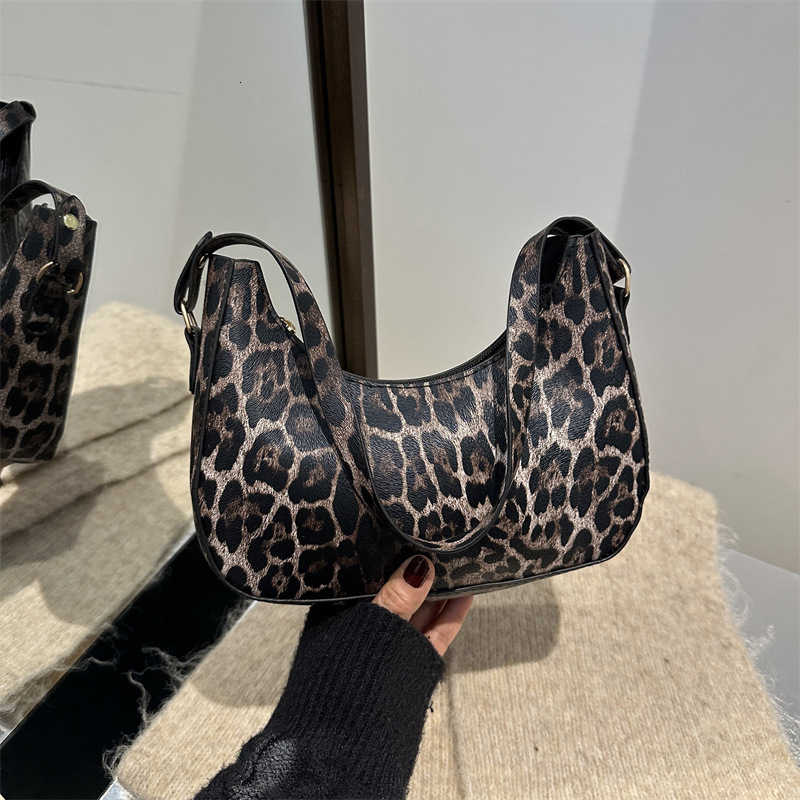 Exquisite Leopard Print Fashionable Single New Free Luxury Bag Delivery Designer Bag Shoulder Underarm For Spring And Summer 2025 Personalized Texture