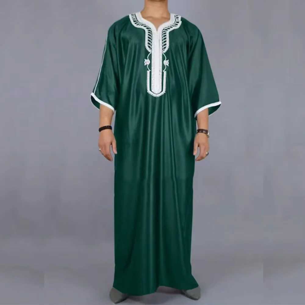 Moroccan style Muslim mens long robe white elegant exquisite embroidery mens long robe casual simple robe X250514