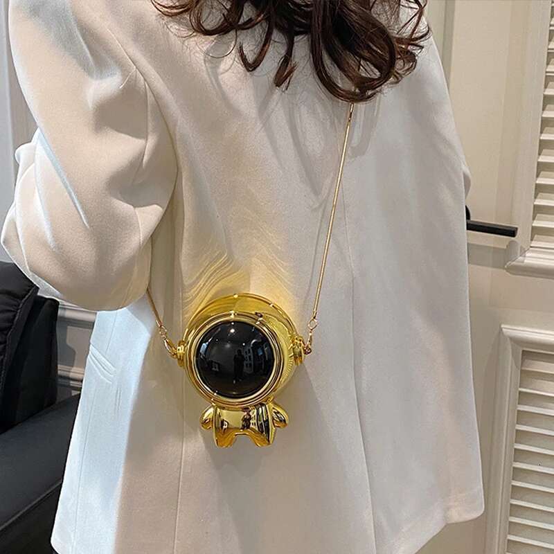 Creative Astronaut Shoulder Fashion Exquisite Space Gift New Personalized Acrylic Long Chain Gold Lady Mini Bag