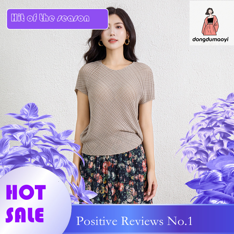 dongdumaoyi Miyake design pleated loose short sleeved T-shirt for women 2024 new summer plus size slimming temperament texture top