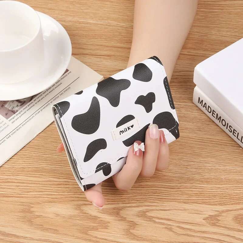 New Fashion Short Change Wallet For Women Japan Korea Style Female Mini Cute Cow Trifold Credit Purse Girls Card Holder Bag