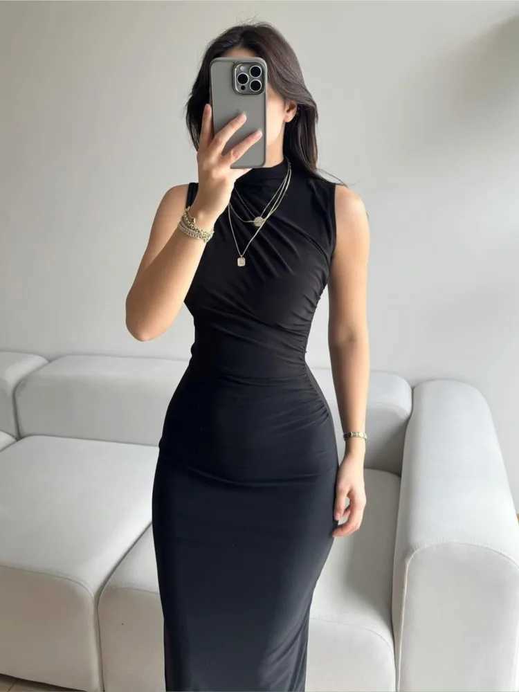 Sexy Slim Sleeveless Dresses Women Fashion Trendy Solid Color Folds Package Hip Bodycon Slit Dress Female Party Club DressesXJ250514