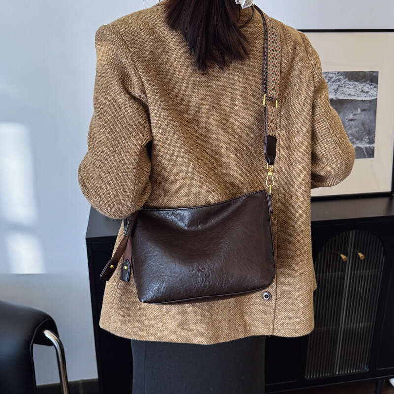 Fashionable Texture Small Diagonal Cross Women's New 2025 Trendy Soft Leather Shoulder Versatile Casual Crossbody Bag