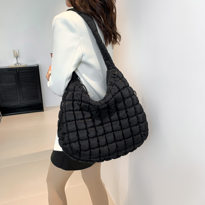 Folded Cloud Fashion One Shoulder Handheld Dumpling Large Capacity Down Cotton Underarm Women's Bag