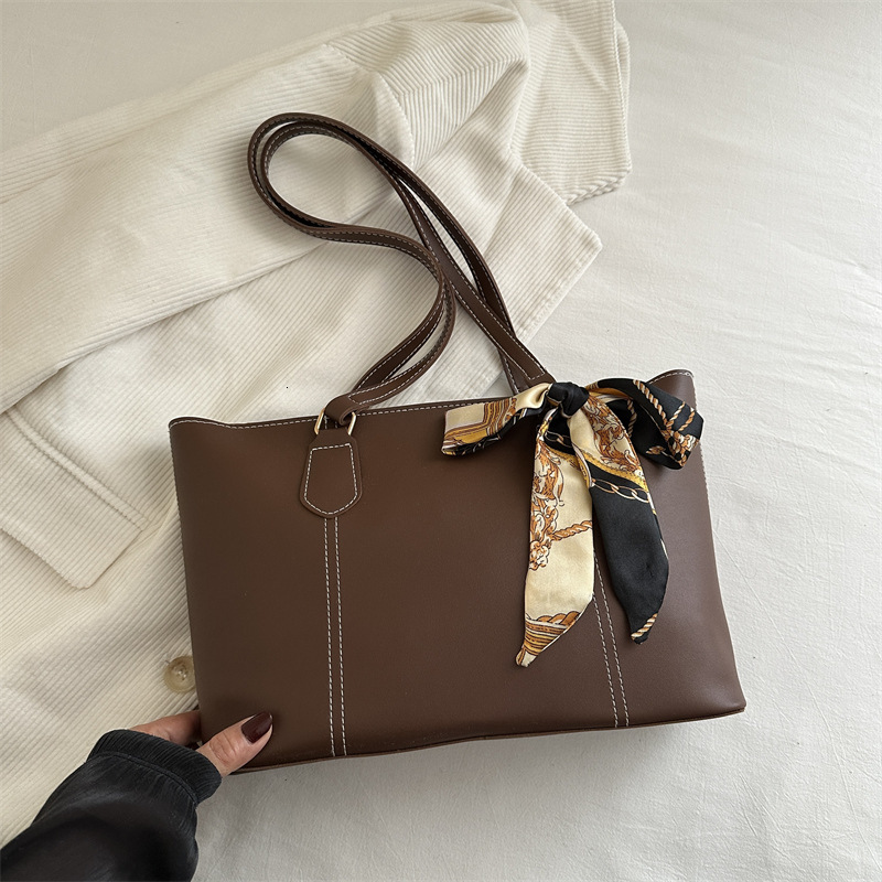 Spring And Summer Big New Free Delivery Designer Bag For Women 2025 New Korean Edition Luxury Bag Trendy Simple Large Capacity Soft Leather Tote Casua