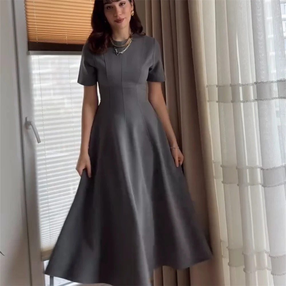 womens clothing European and American style fashionable n sense twocolor wave wide swing round neck dress 250514