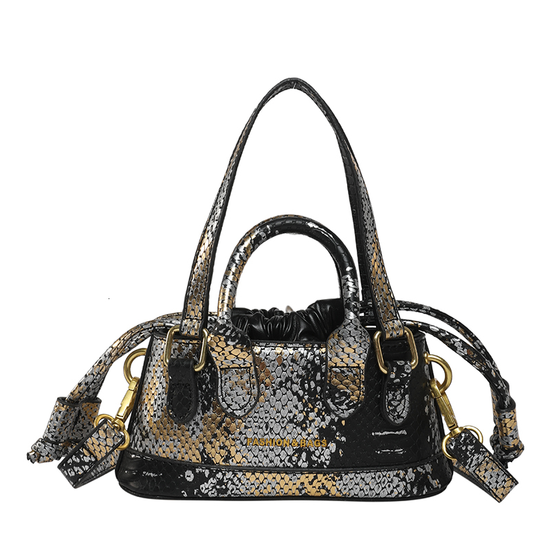 Designer Pack Premium Delicate Room Golden Snake Pattern Portable Small Square For Women New Fashion Versatile Lipstick Powder Shoulder Bag Free Shipp
