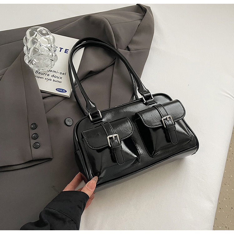 25 year black swan pillow bag, women's new style, light luxury, niche pu, high-end feeling, hand-held bill of lading shoulder bag