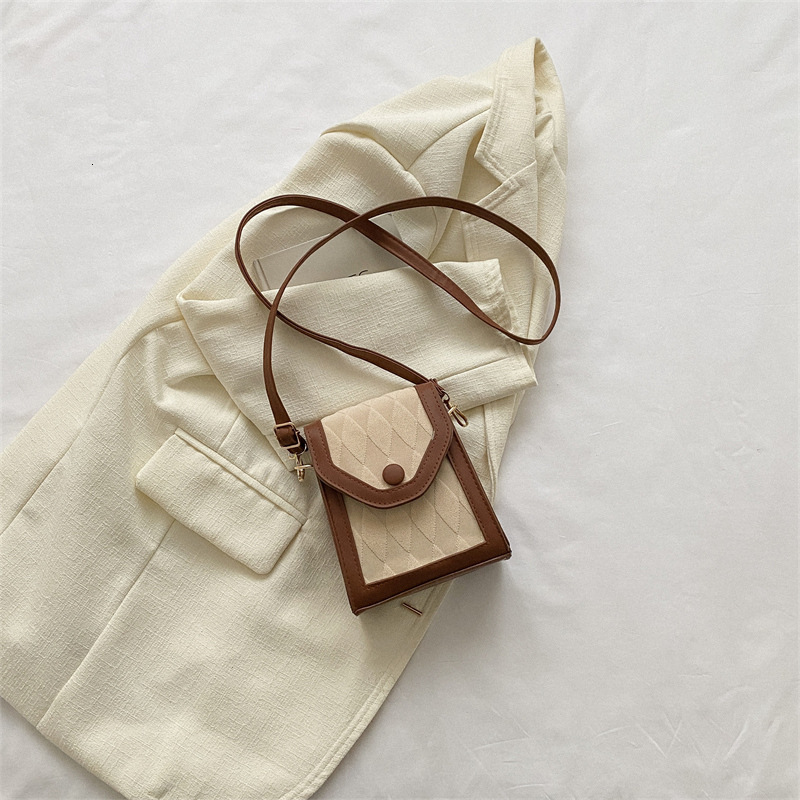 Free Delivery Designer Bag Online Celebrity Patchwork Lingge Small In Early Spring 2025 New Fashion Single Shoulder Crossbody Textured Mobile Phone Fo